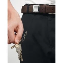 Durable Ausweishalter 8328-23 Chrome Quadro Metall, Jojo Mit Clip, Silber -Durable 243e0cb3383be7de8fe28bf6de1ed5c921588177 ausweishalter durable 8328 23 chrome quadro metall